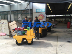福瑞得機械手扶雙輪壓路機，二次結構澆筑泵及時包貨